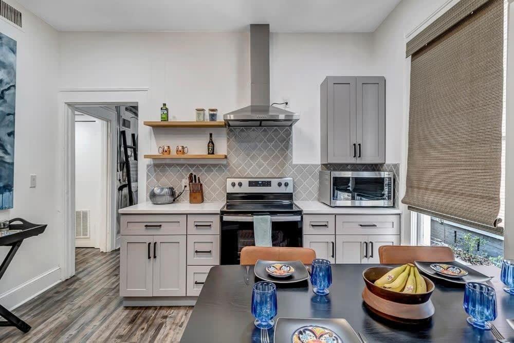 Contemporary Apartment - 5 Min To Tiaa Bank Field! Jacksonville Ngoại thất bức ảnh